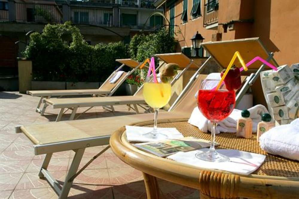 Hotel Cavour Рапало Екстериор снимка