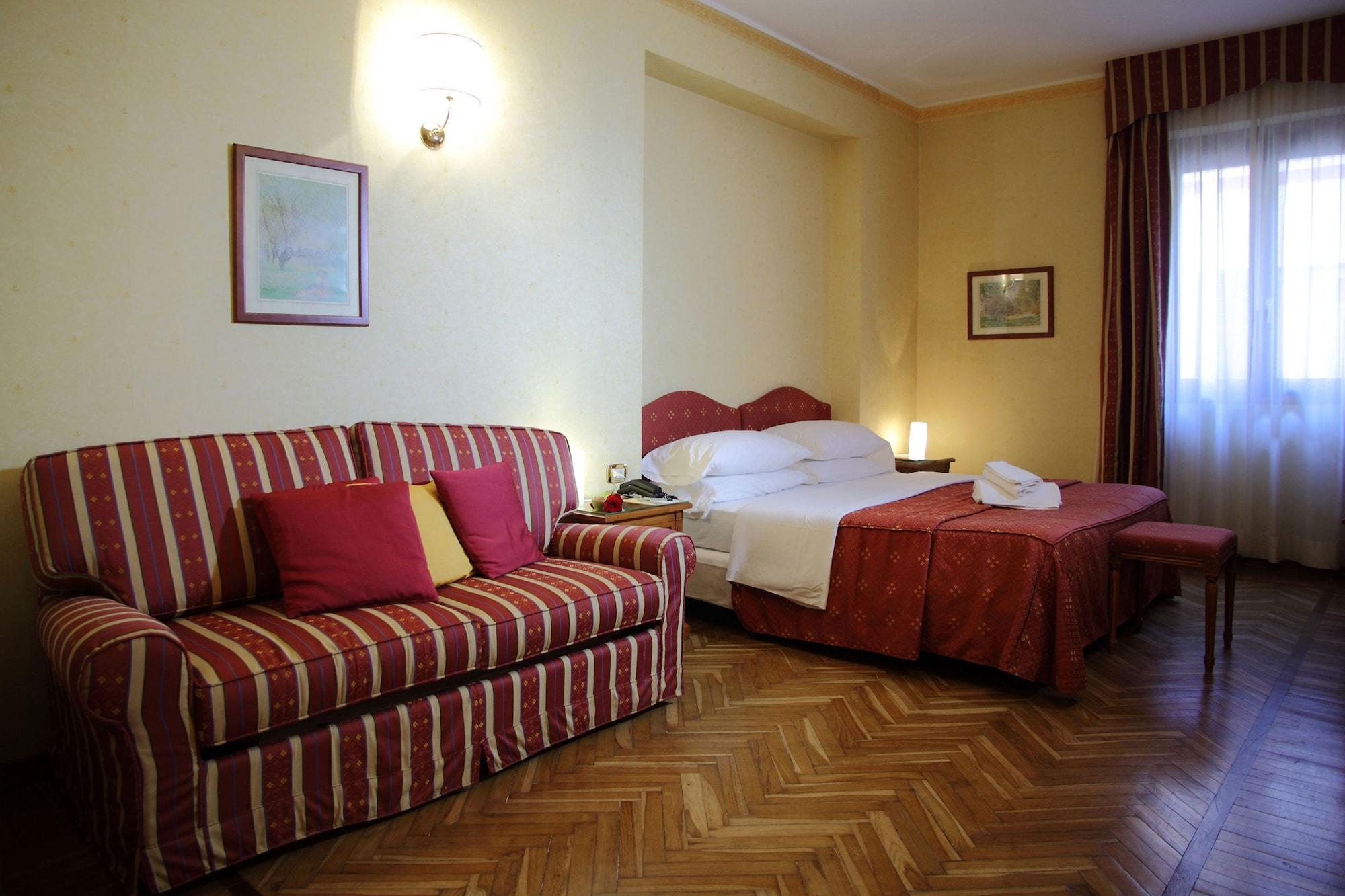 Hotel Cavour Рапало Екстериор снимка