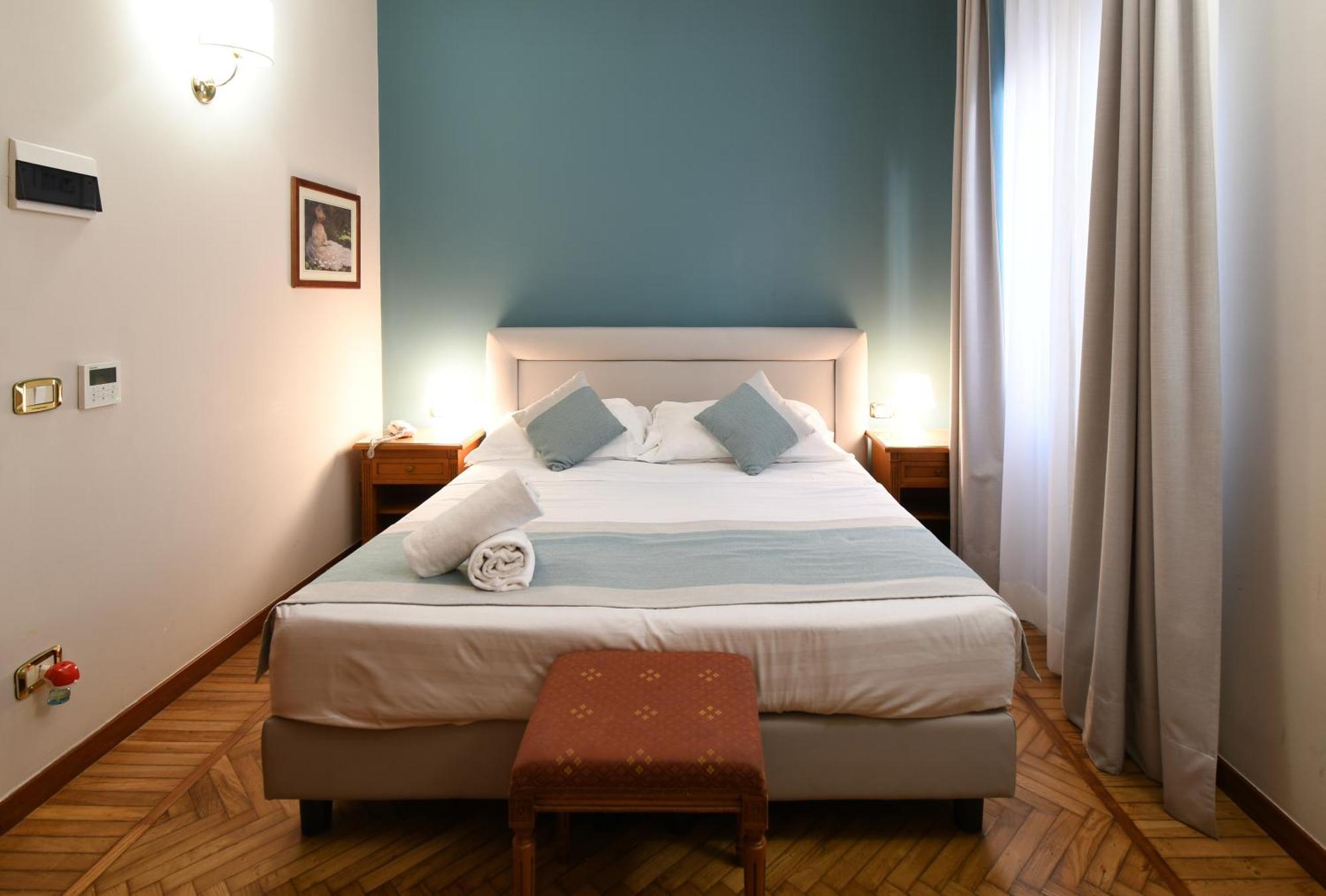 Hotel Cavour Рапало Екстериор снимка