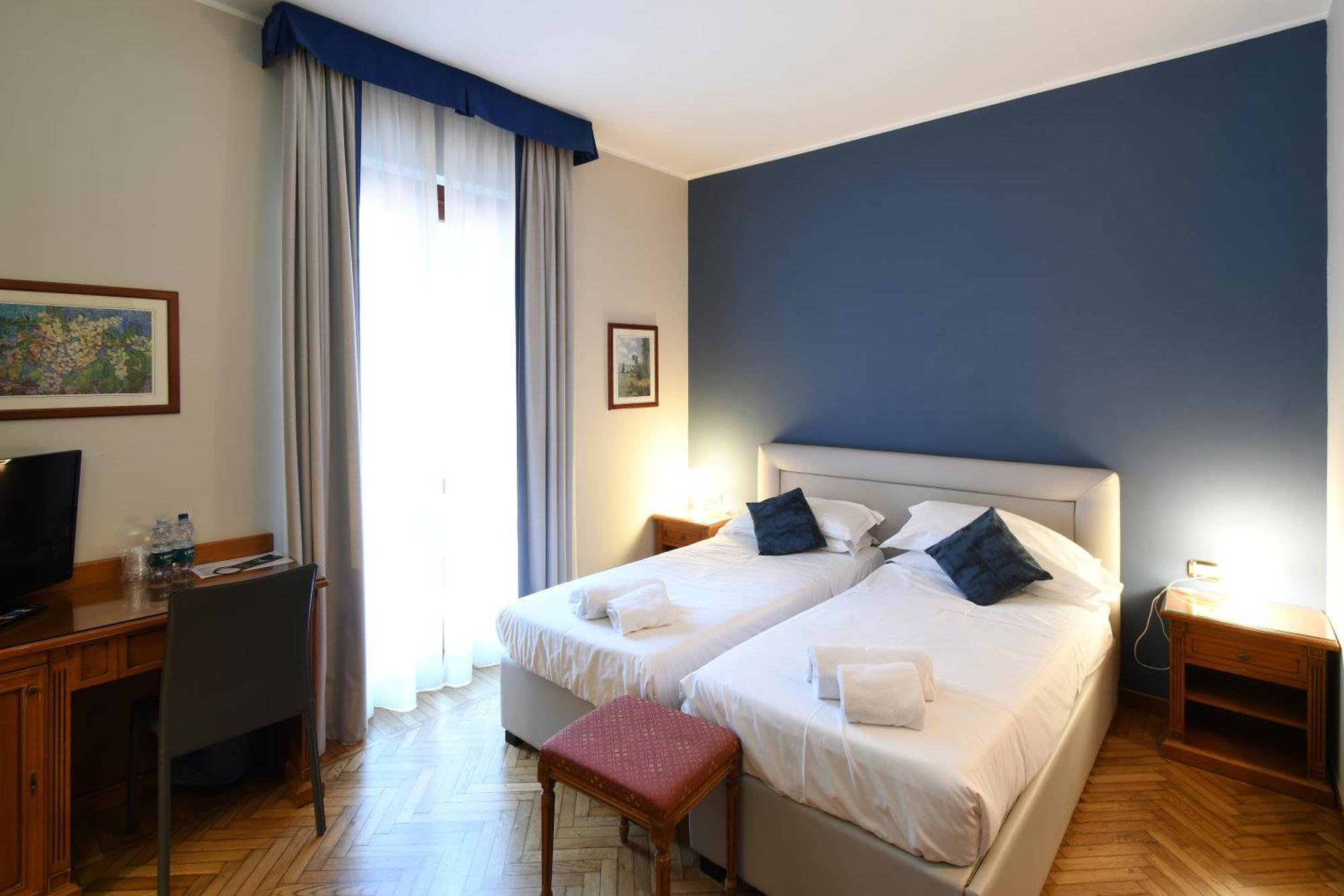 Hotel Cavour Рапало Екстериор снимка