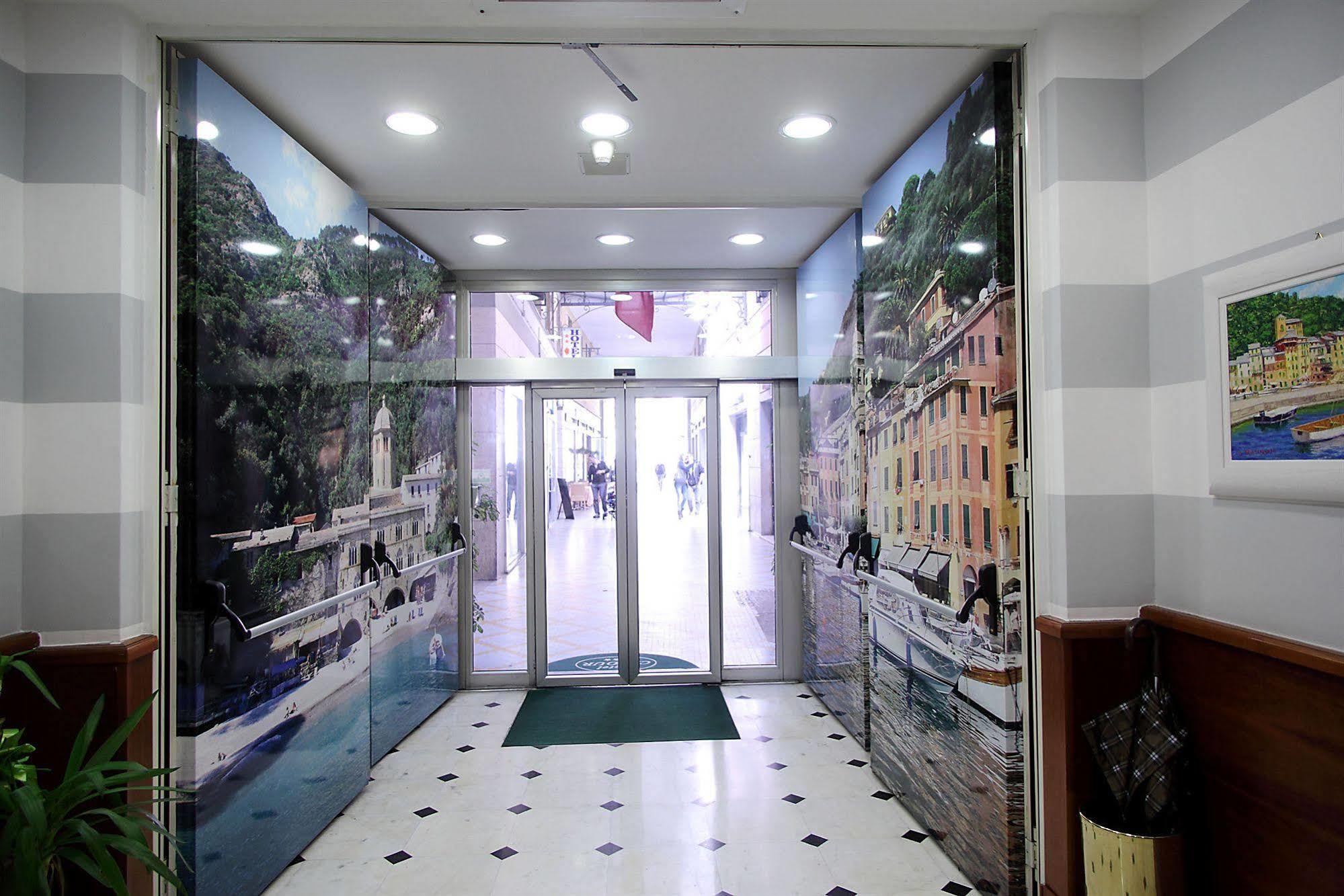 Hotel Cavour Рапало Екстериор снимка
